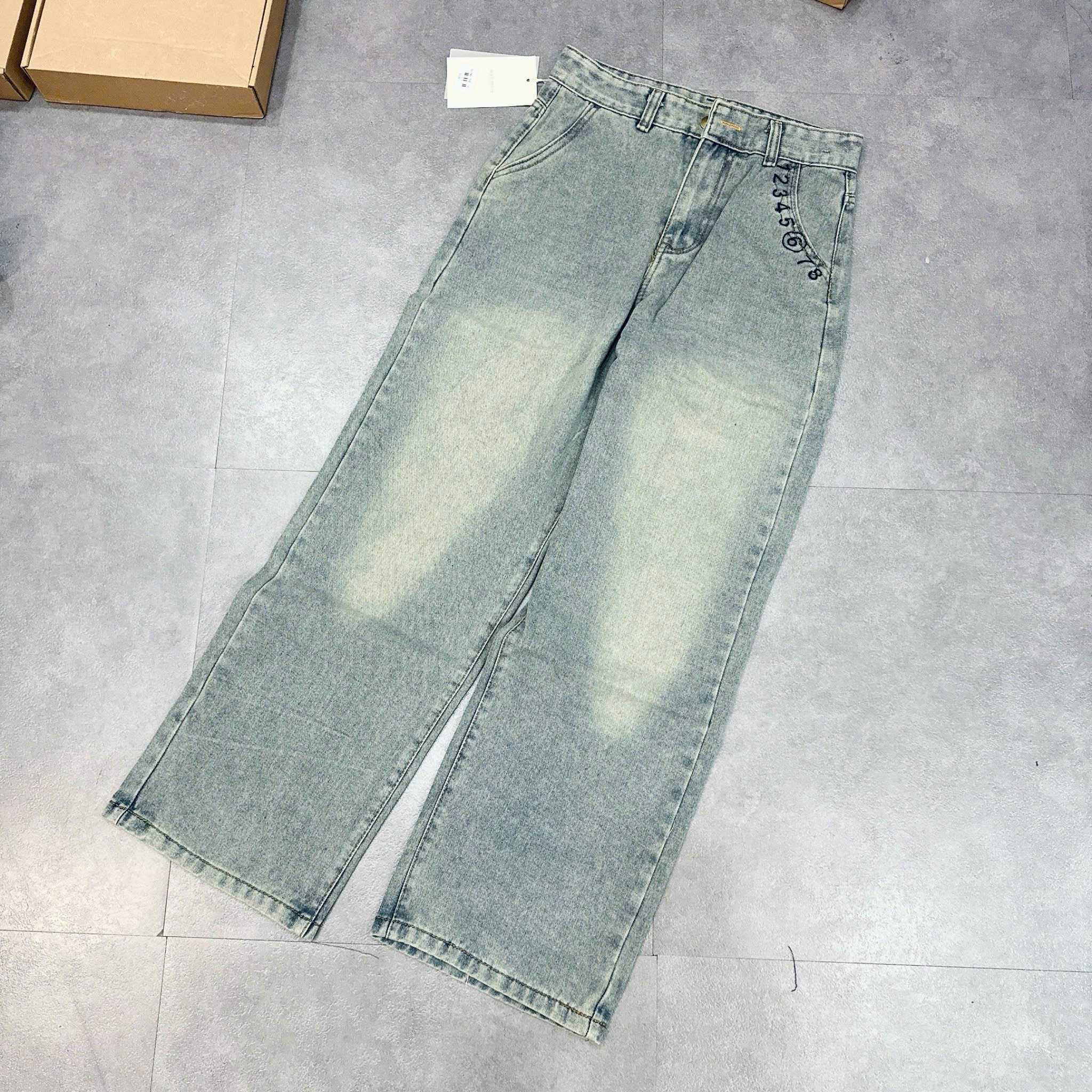 Quần jean thêu 1 bên túi trước nữ màu nhạt QJ19