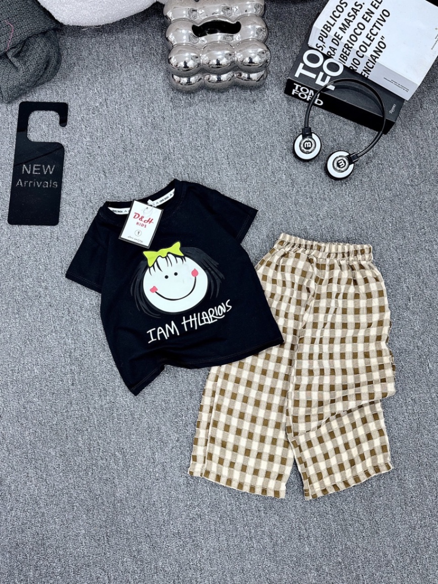 Xả S5 16-17kg: Bộ áo cotton I AM quần xuông đũi kẻ mùa hè bé gái HG4