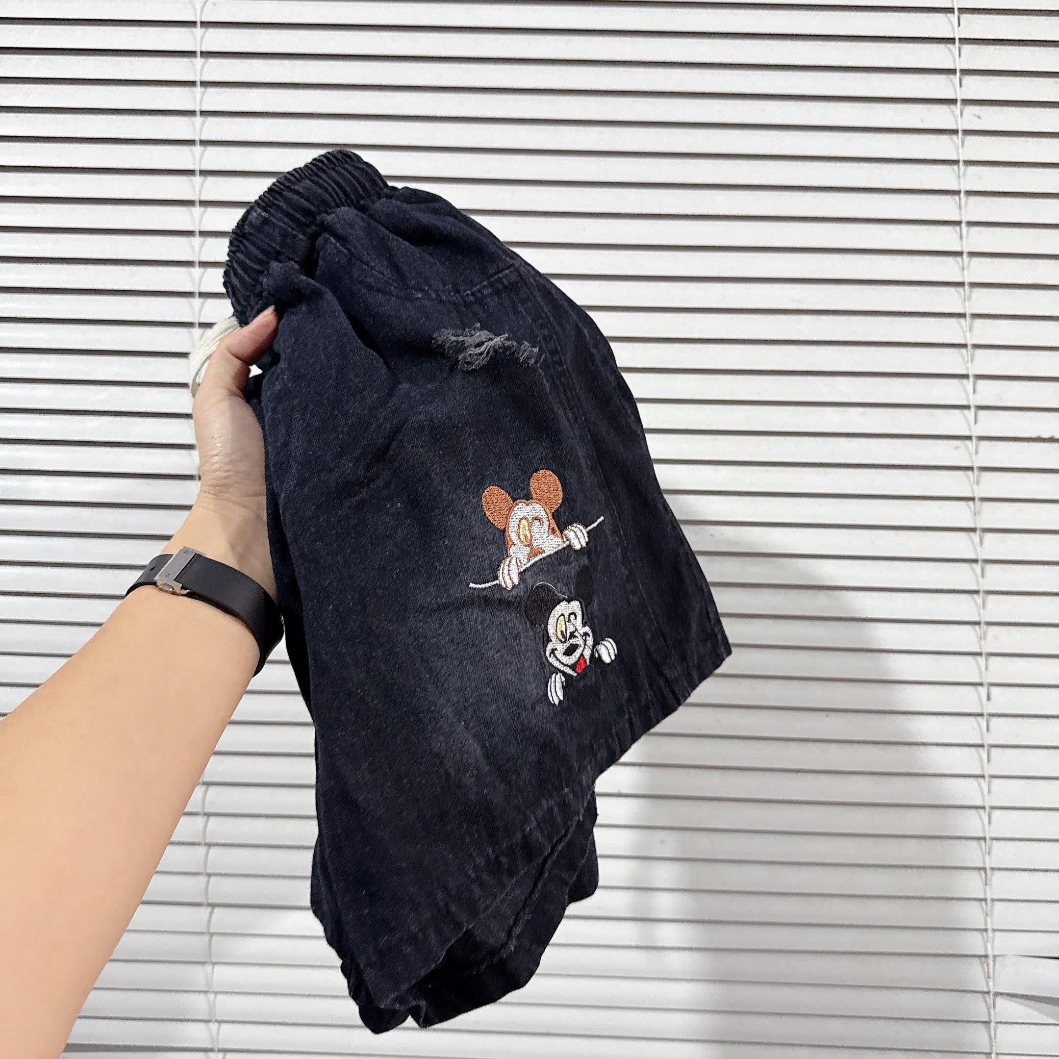 Sét áo cotton vàng in Mickeyy quần đùi jean cạp chun hè nữ B1