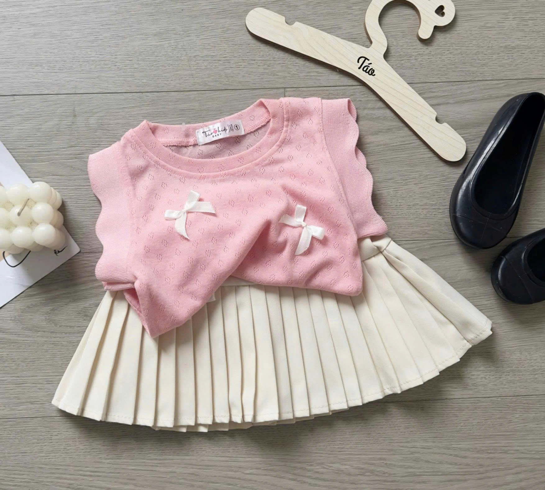 Sét áo hồng chân váy dập ly bé gái