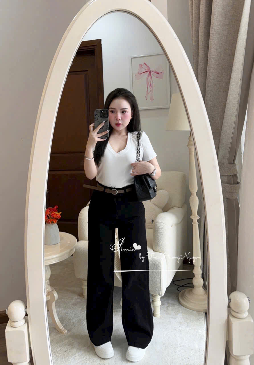 Sét áo trắng cổ tim quần jean đen