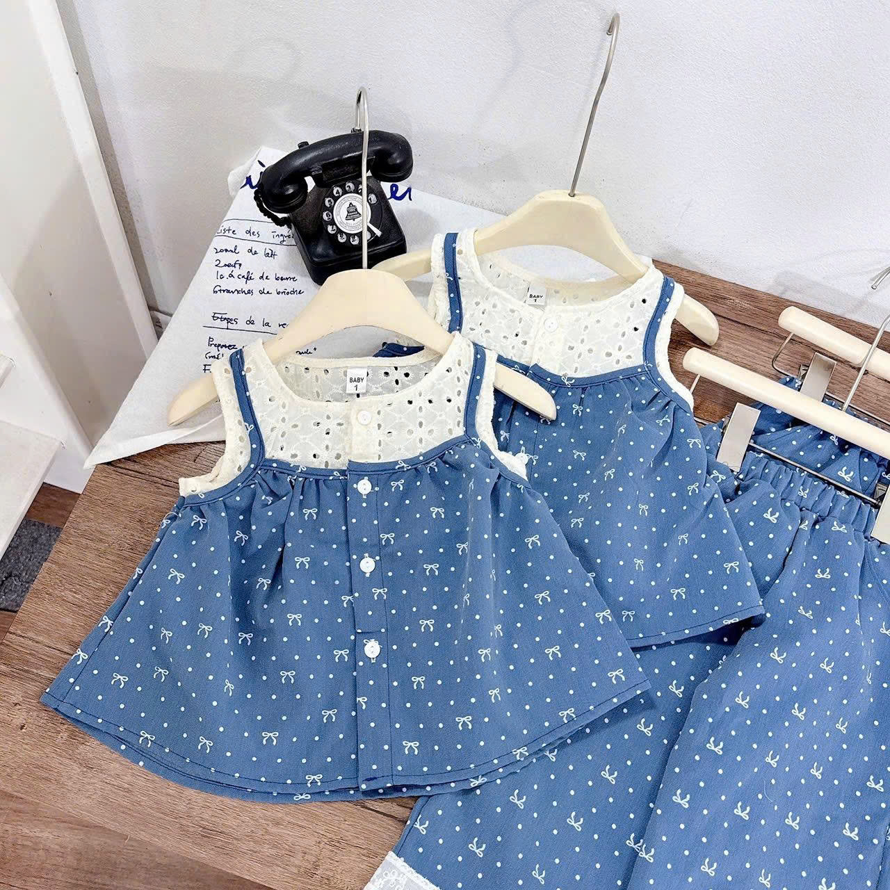 Sét bộ bò giấy phối ren quần xuông bé gái