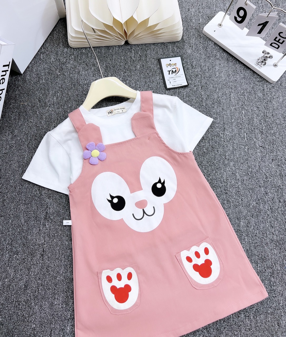 Sét yếm 2 chi tiết hồng mặt cười mùa hè bé gái 10-30kg