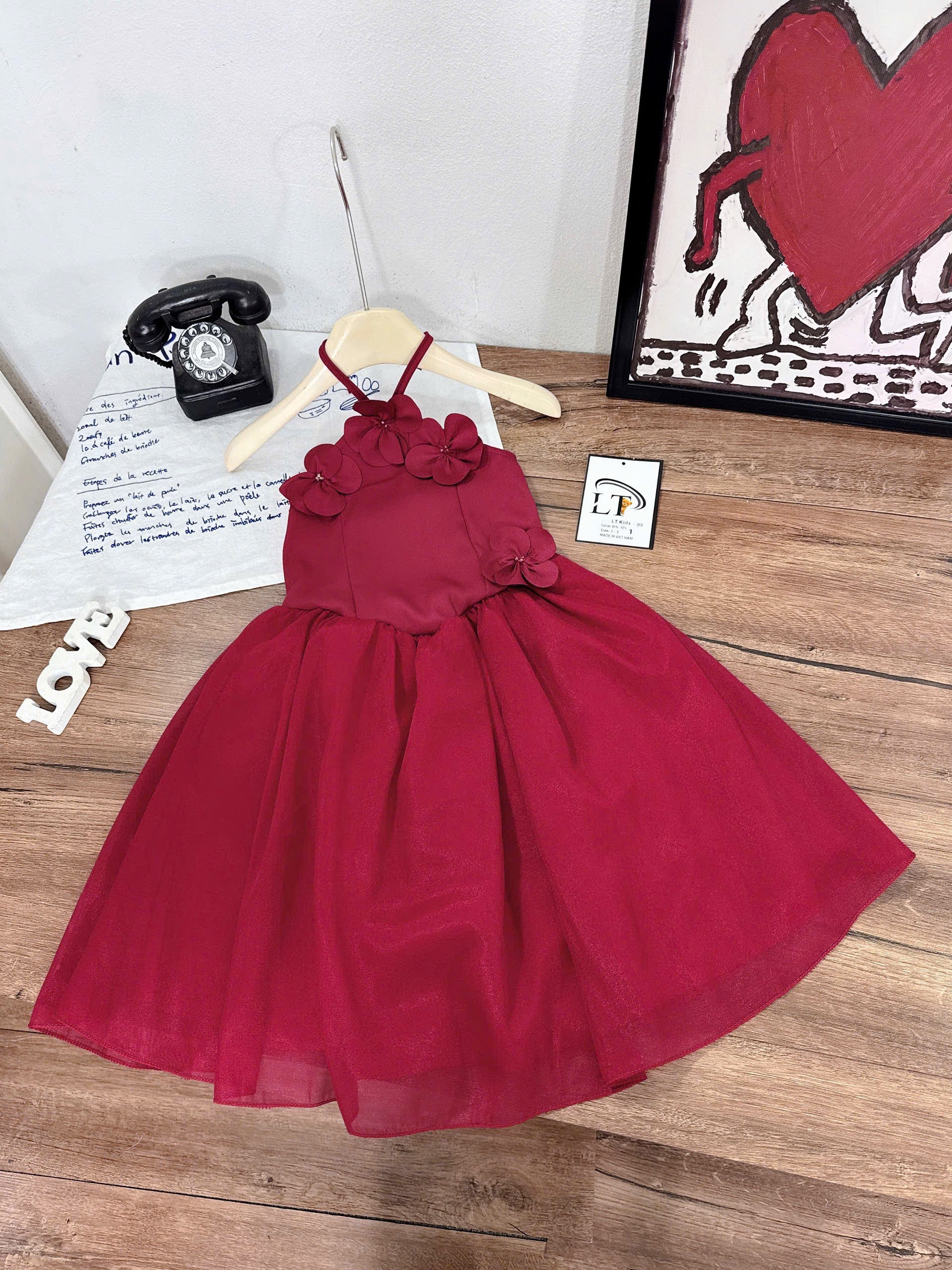 Váy maxi đỏ bé gái cổ yếm