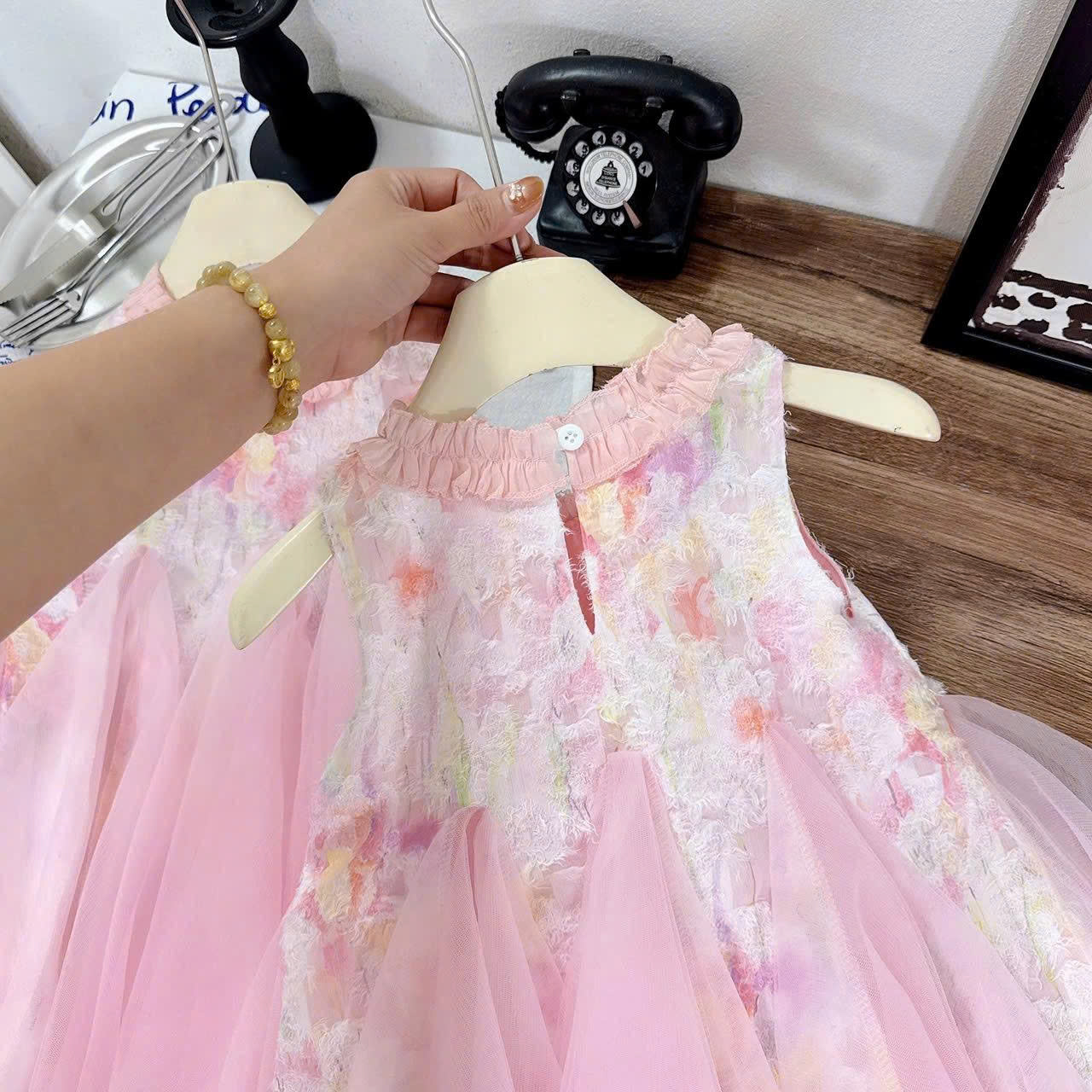 Váy phối thân voan hồng xinh bé gái