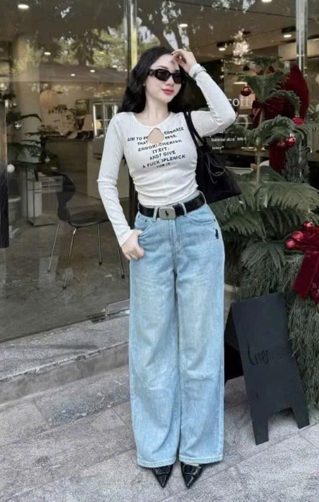 Xả L-62kg: Quần jean thêu ngựa xanh QJ23