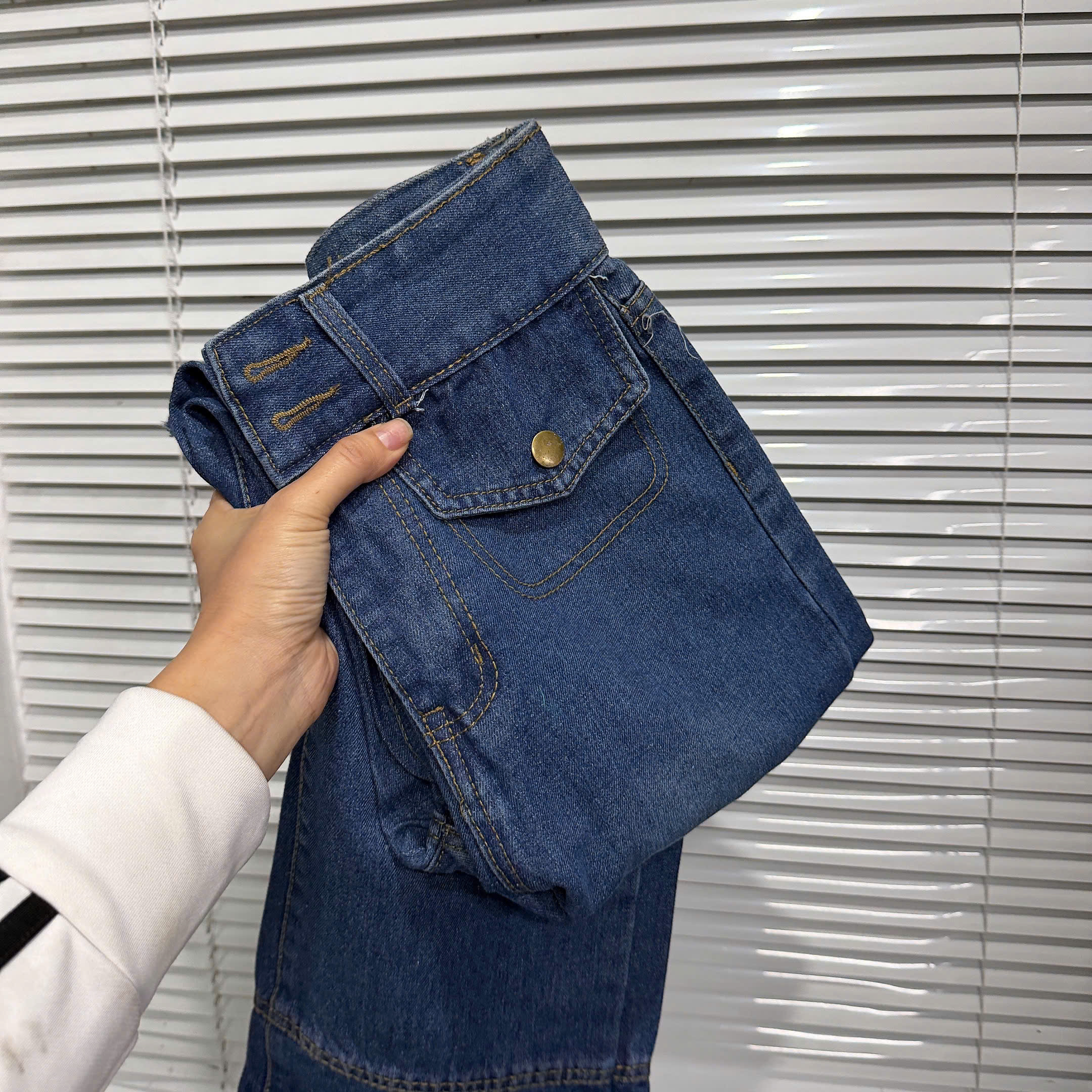 Xả M 47-55kg : Quần jean xanh nắp túi nữ QJ49
