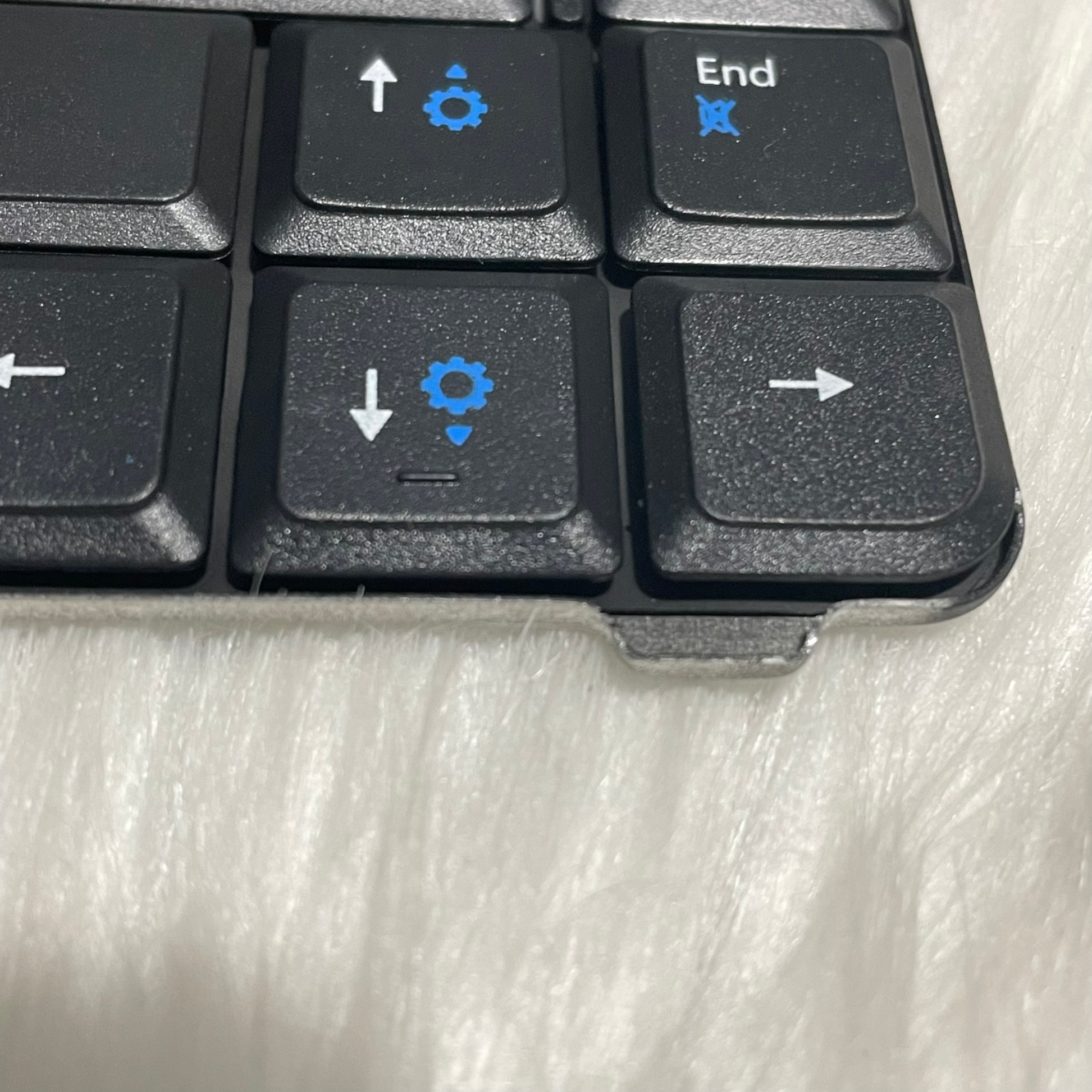 Bàn phím laptop Dell vostro 1014 1015 1088 A840 A860 Inspison 1410 PP38L