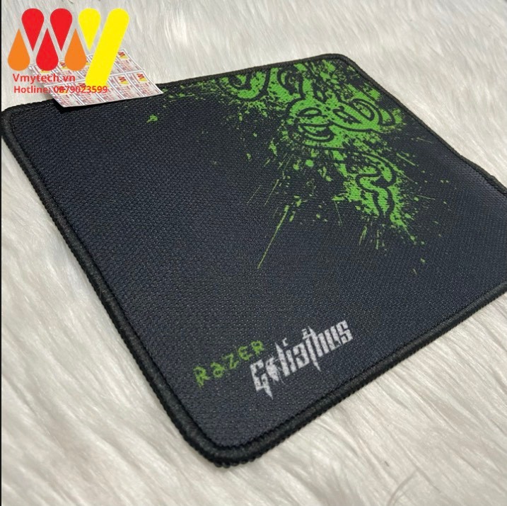 Tấm lót chuột laser Razer (230*300*5mm/ Size vừa/ Trơn/ Có viền)