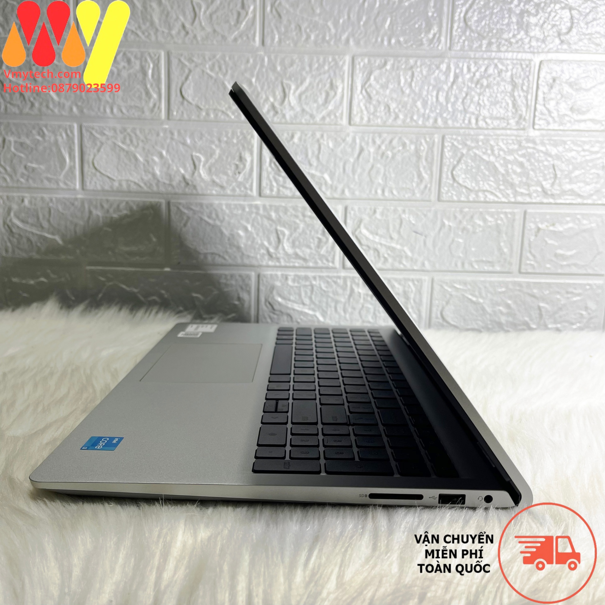 Dell inspiron 3530 i3-N305/8GB/256GB/15.6 FHD 120hz