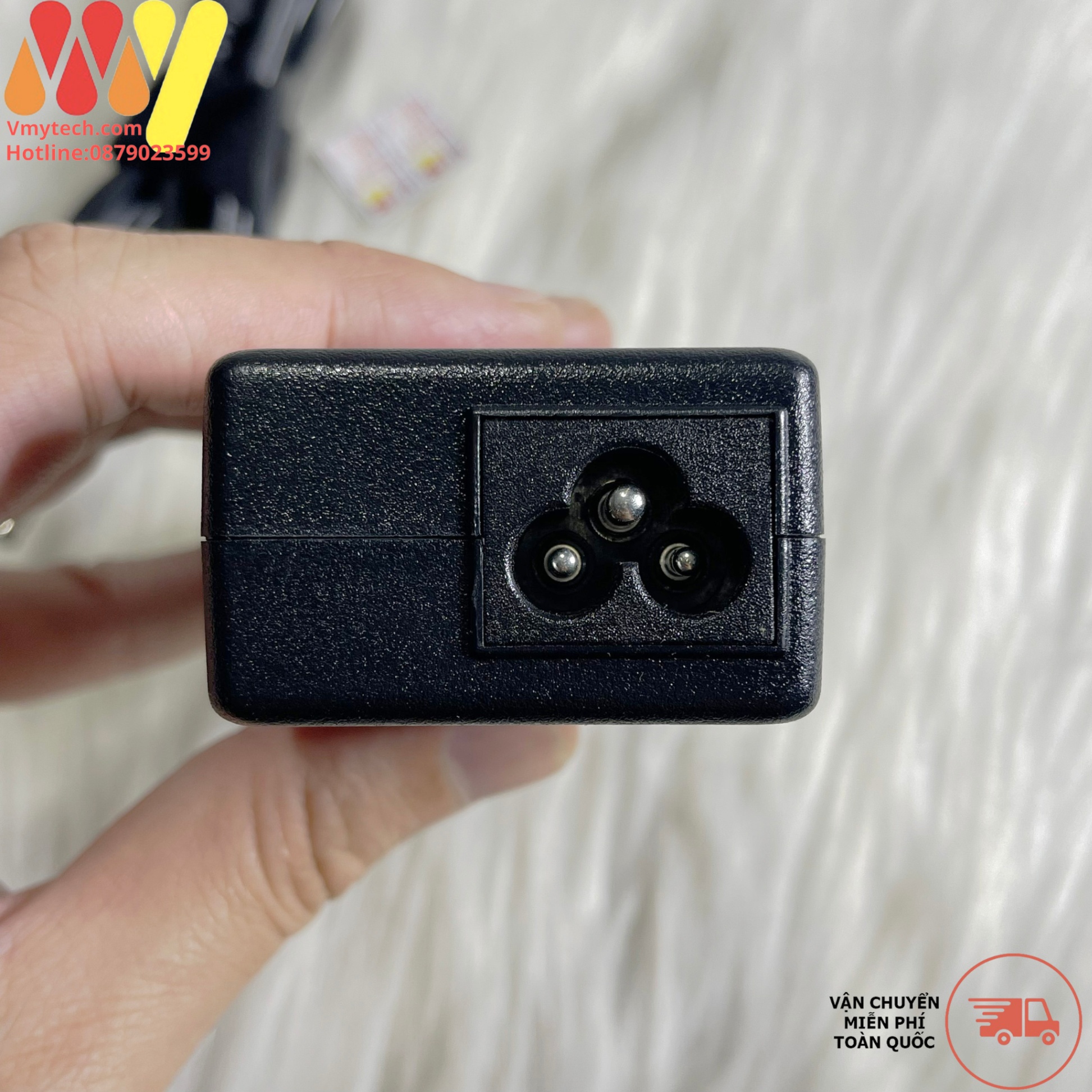Samsung 19V - 4.7A 90W Chân Thường ( 5.5*3.0mm) ZIN