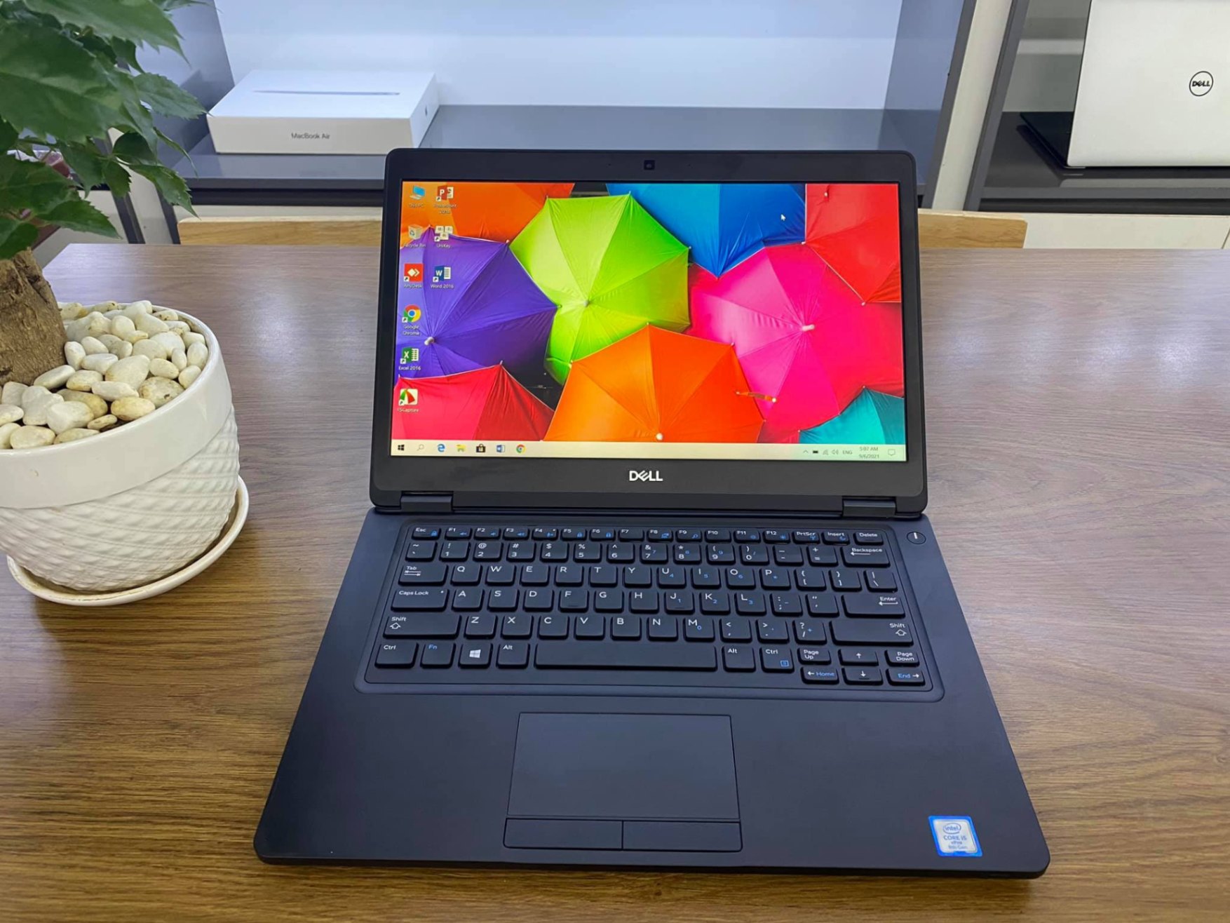 Laptop Dell Latitude 5490, E5490 dùng cho văn phòng, Core i5,Ram 8gb, ổ cứng SSD 256gb, Màn 14 FHD,máy tính zin lướt 99%