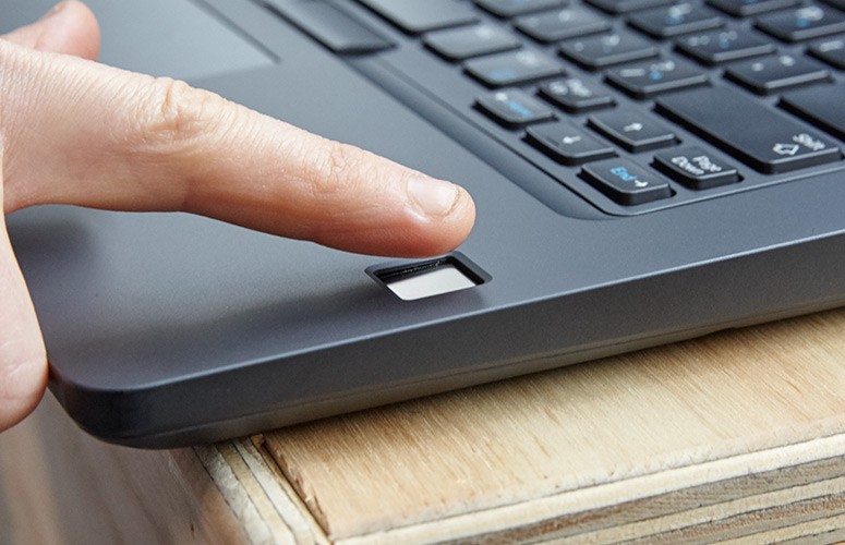 Dell Latitude 5480, E5480 mẫu cao cấp, Core i5,i7,màn 14 FHD, ổ cứng SSD 256gb,card VGA, máy tính xách tay lướt 99