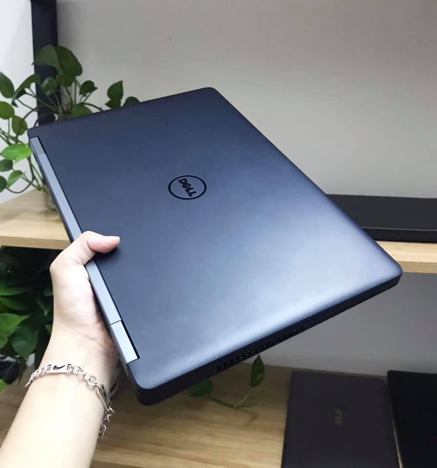 Laptop Dell 5570 màn hình cảm ứng 15.6 FullHD, Core i5, Ram 8gb, ổ cứng SSD 256gb, màn hình15INCH, CARD VGA rời, máy 99% cao cấp