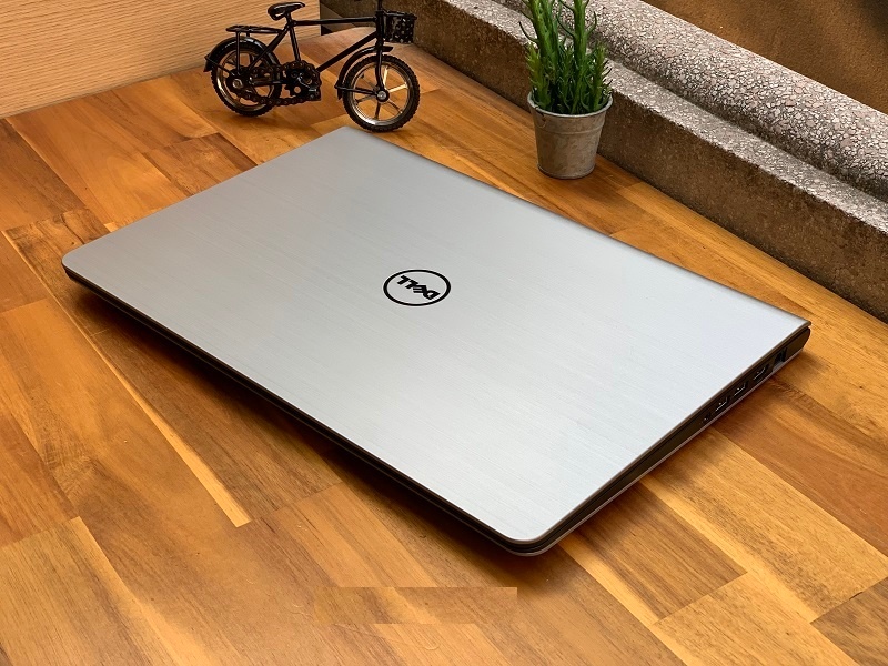 Dell 5557 Core i7 zin cao cấp, Ram 4gb, Ổ cứng SSD 128gb, màn 15.6 HD, cạc rời VGA, máy tính văn phòng lướt 99%