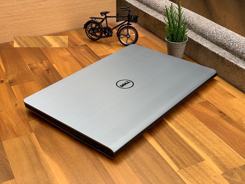 Dell 5557 Core i7 zin cao cấp, Ram 4gb, Ổ cứng SSD 128gb, màn 15.6 HD, cạc rời VGA, máy tính văn phòng lướt 99%