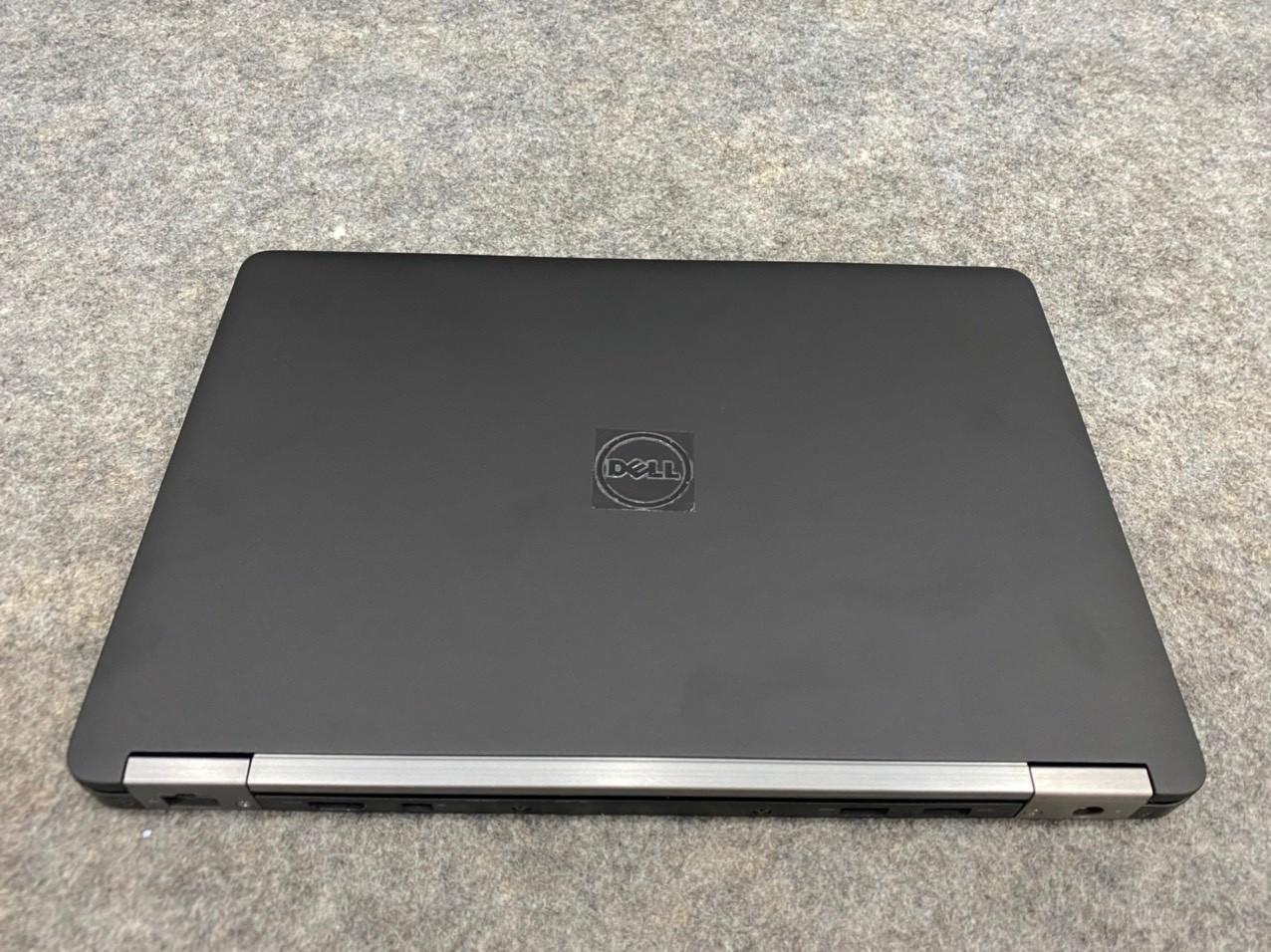 Dell 7270 màn hình 12.5 FullHD siêu mỏng nhẹ, Core i7, Ram 8gb, ổ cứng SSD 256gb, máy tính xách tay zin lướt 99%