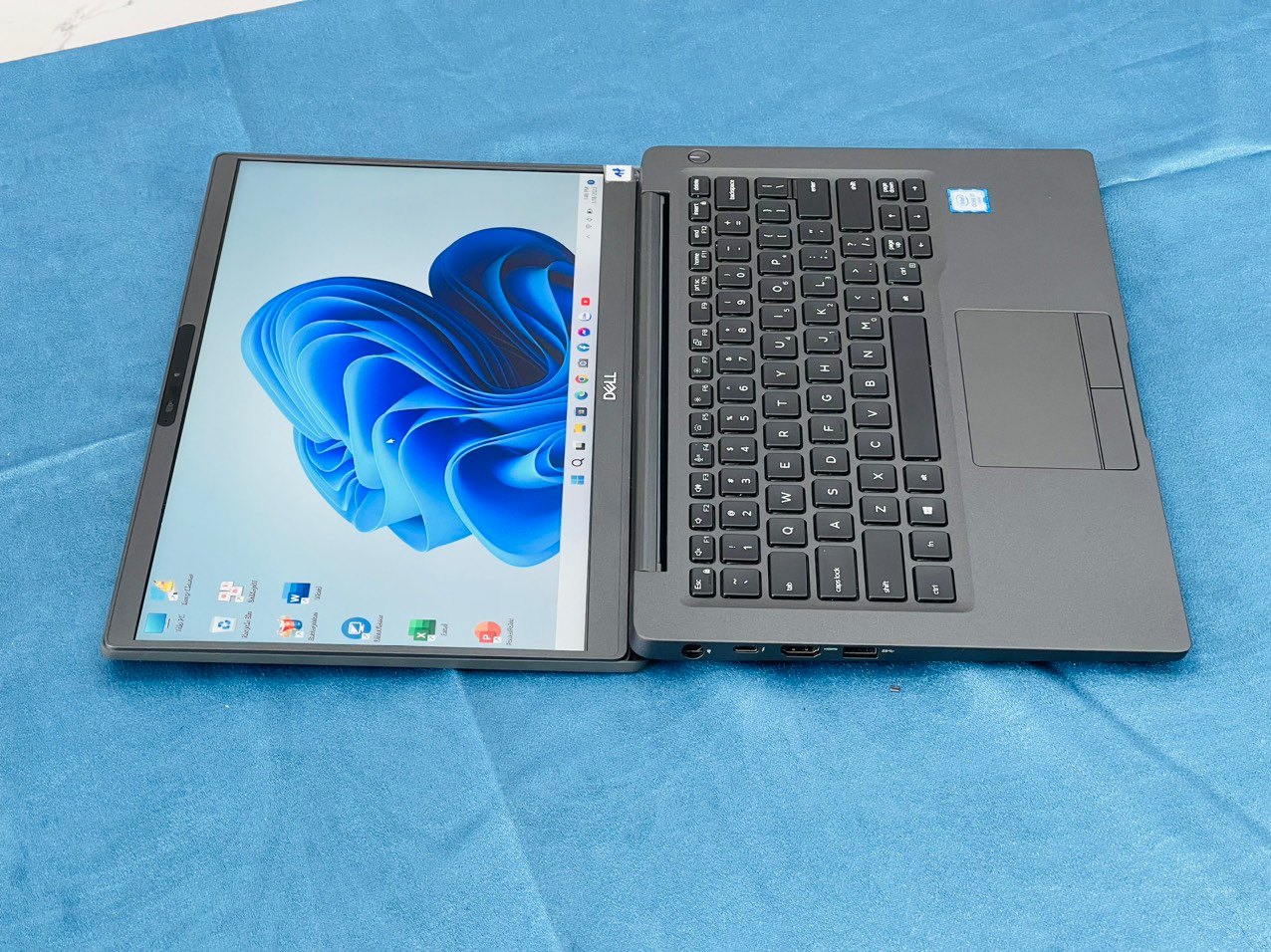 Dell 7400 mẫu cao cấp giá tốt, Core i7, Ram 8gb, màn 14 FullHD, ổ cứng SSD 256gb, máy tính xách tay lướt 99% zin
