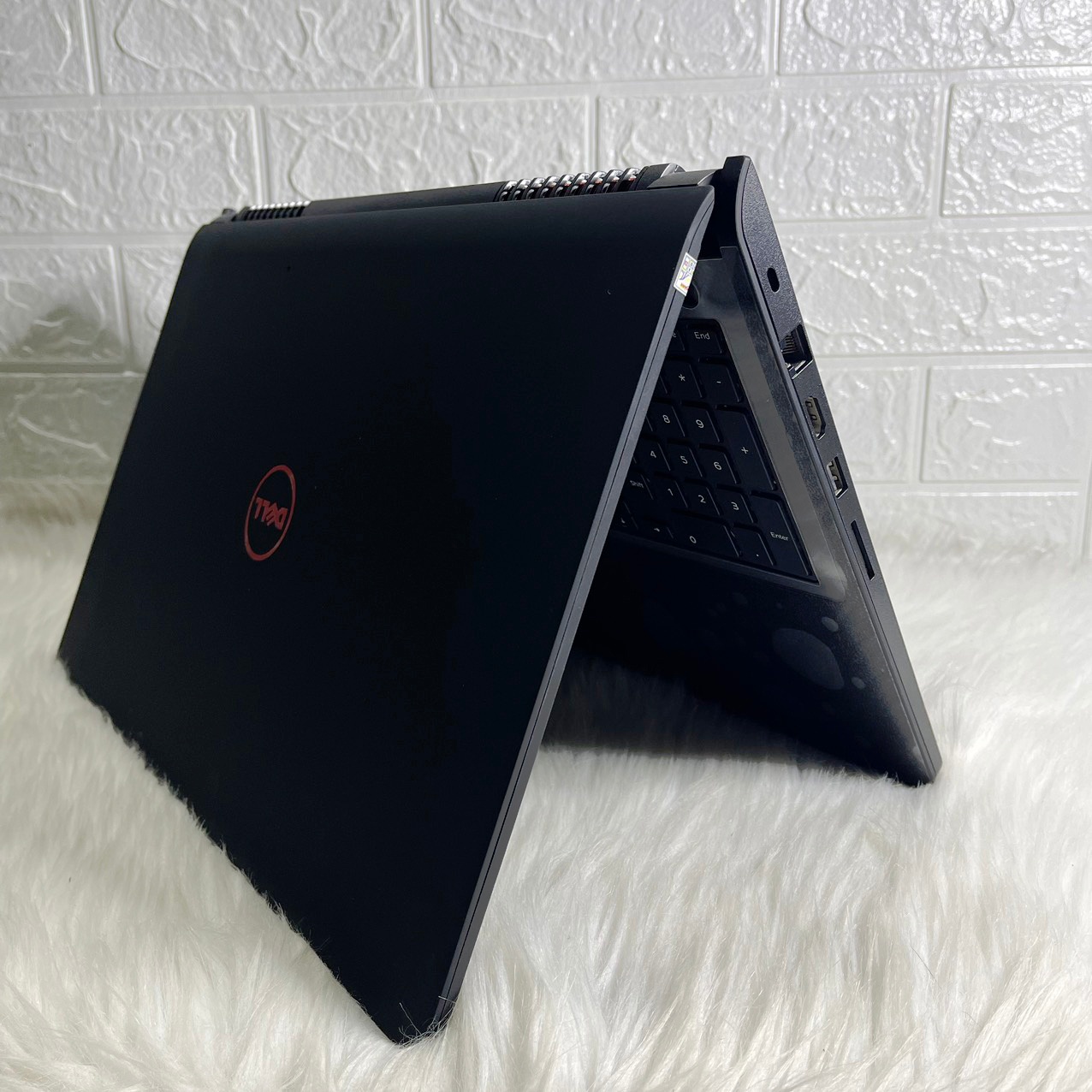 Inspiron 7559 ( i7-6700HQ, RAM 8G, SSD 128G + HDD 500G, VGA Nvidia GTX 960M- 4G, màn 15.6 inch Full HD ) Giá Rẻ, Uy Tín