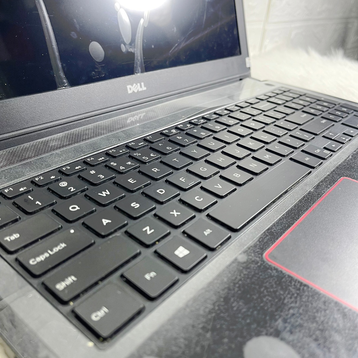 Inspiron 7559 ( i7-6700HQ, RAM 8G, SSD 128G + HDD 500G, VGA Nvidia GTX 960M- 4G, màn 15.6 inch Full HD ) Giá Rẻ, Uy Tín