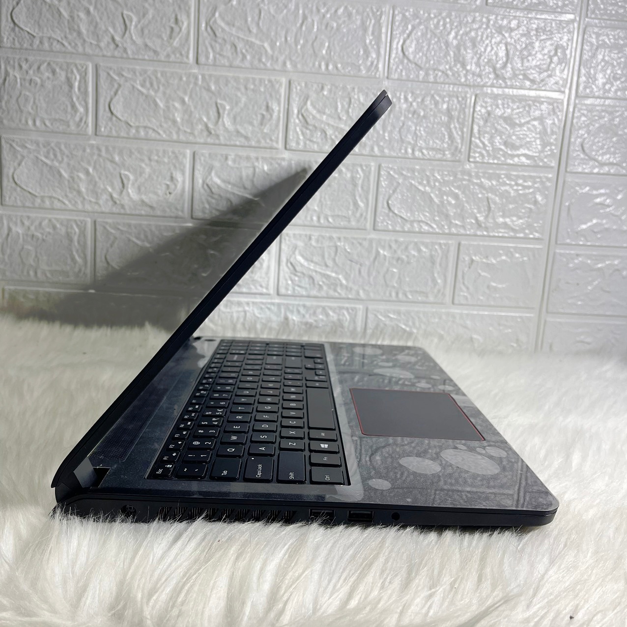 Inspiron 7559 ( i7-6700HQ, RAM 8G, SSD 128G + HDD 500G, VGA Nvidia GTX 960M- 4G, màn 15.6 inch Full HD ) Giá Rẻ, Uy Tín