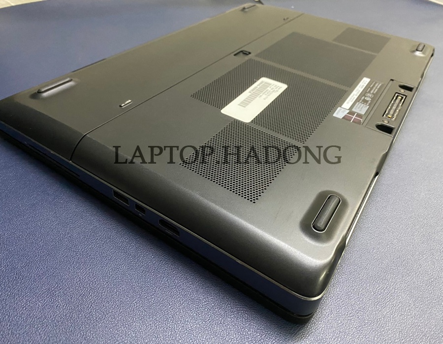 Dell Precision 7520 máy trạm cấu hình cao, Core i7, Ram 8gb, ổ cứng SSD 256gb, cạc VGA M1200M, màn 15.6 FHD/IPS