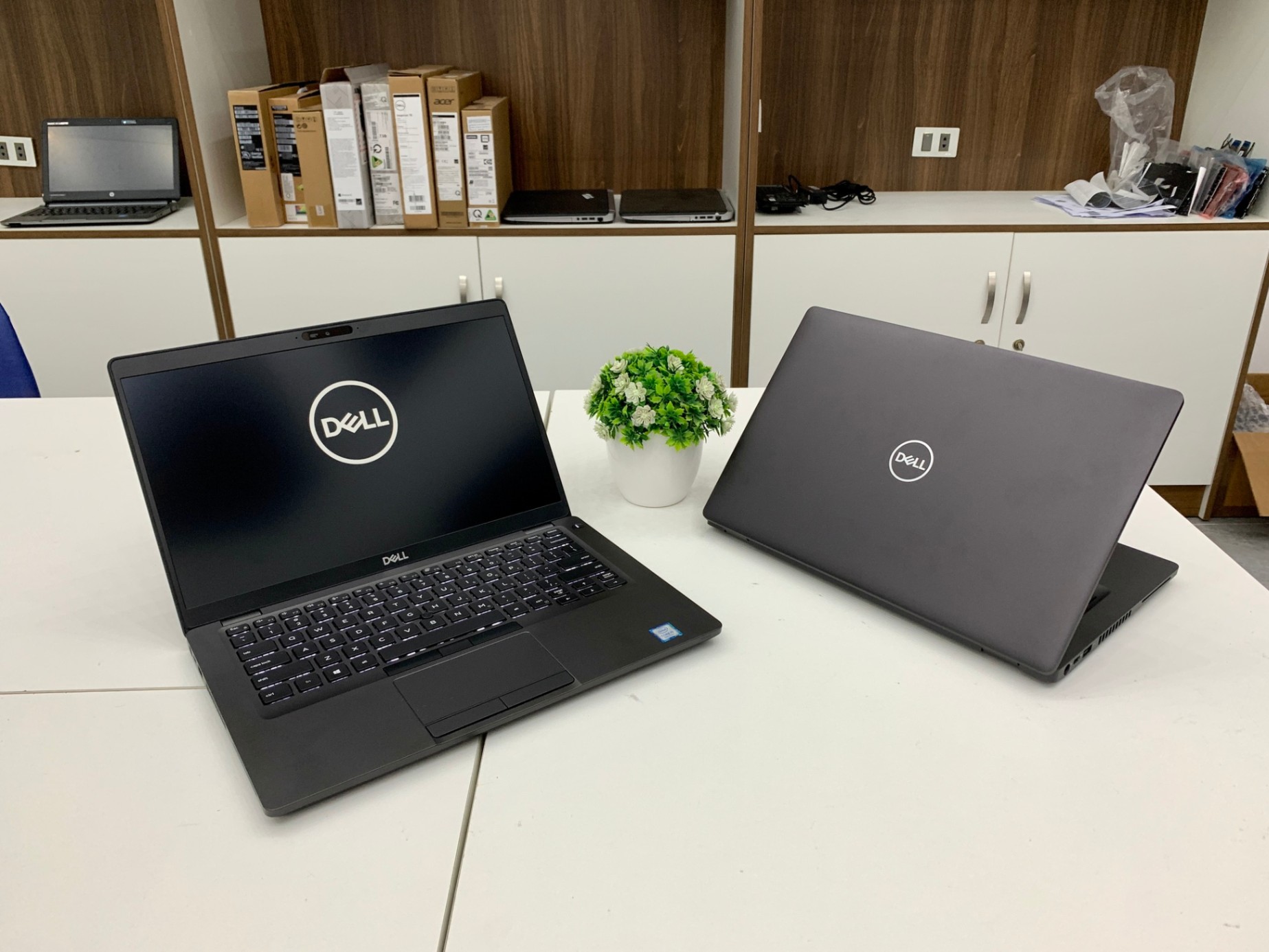 Laptop Dell 5400 i5 8365U/8gb/256gb/14
