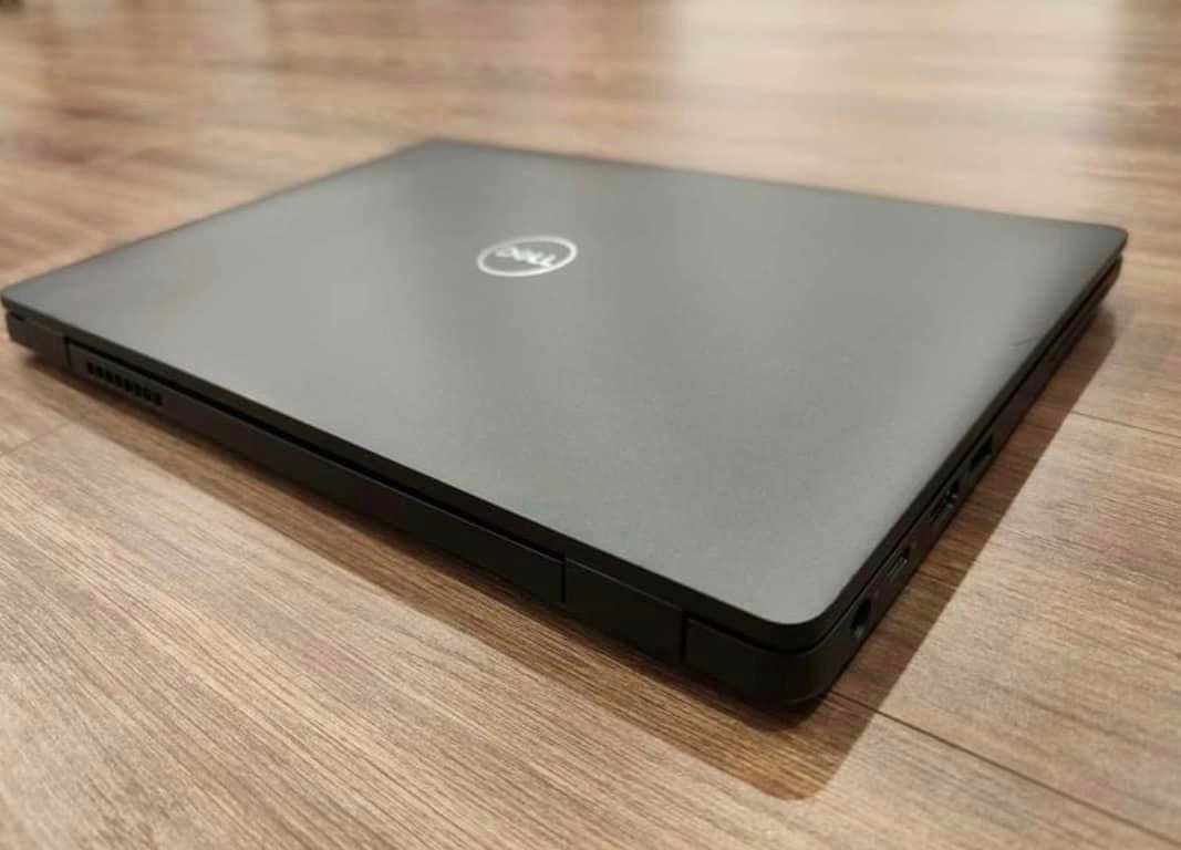 Laptop Dell 5400 i5 8365U/8gb/256gb/14