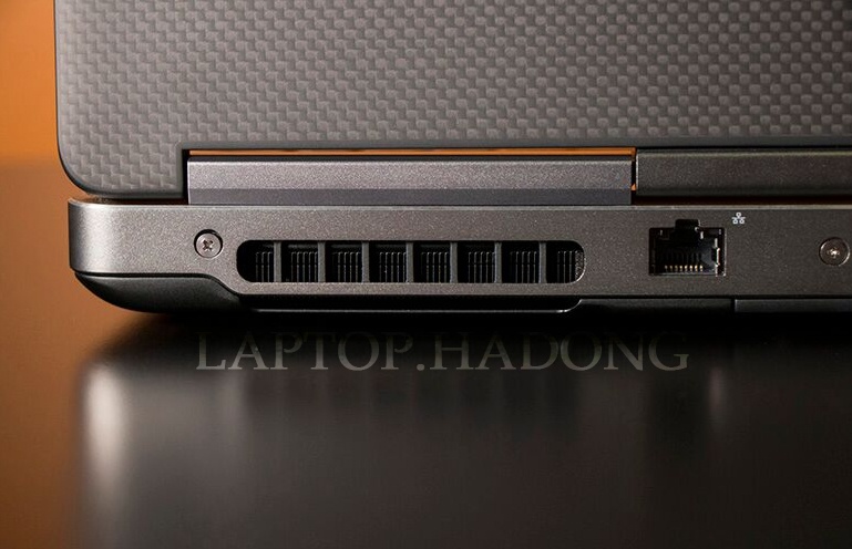 Precision 7520 máy trạm cấu hình cao, Core i7, Ram 8gb, ổ cứng SSD 256gb, cạc VGA M1200M, màn 15.6 FHD/IPS