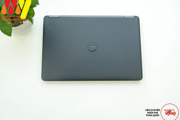 Dell Latitude E7250 | Core i5 | Ram 4GB | SSD 120GB |12.5 inch HD | intel HD Graphic 5500