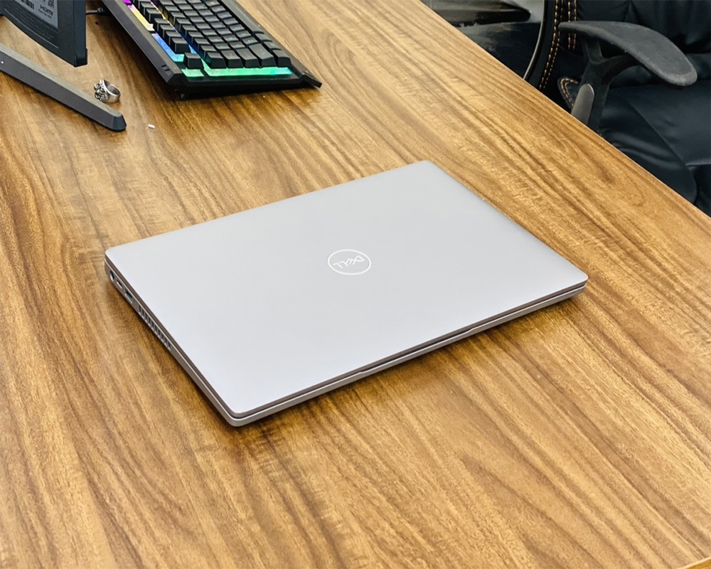 Dell Latitude 5410, E5410 cấu hình cao zin lướt 99%, Core i5, Ram 8gb, ổ cứng SSD 256gb,màn 14inch FullHD cao cấp