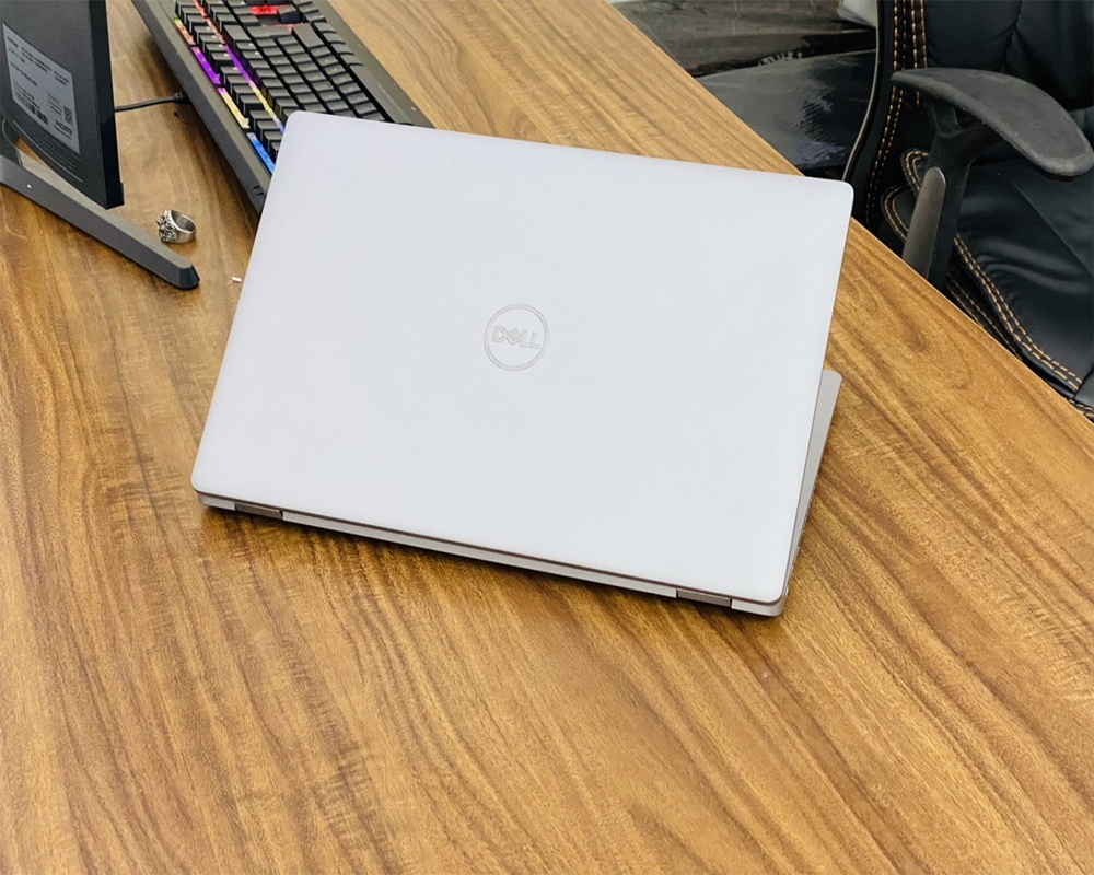 Dell Latitude 5410, E5410 cấu hình cao zin lướt 99%, Core i5, Ram 8gb, ổ cứng SSD 256gb,màn 14inch FullHD cao cấp