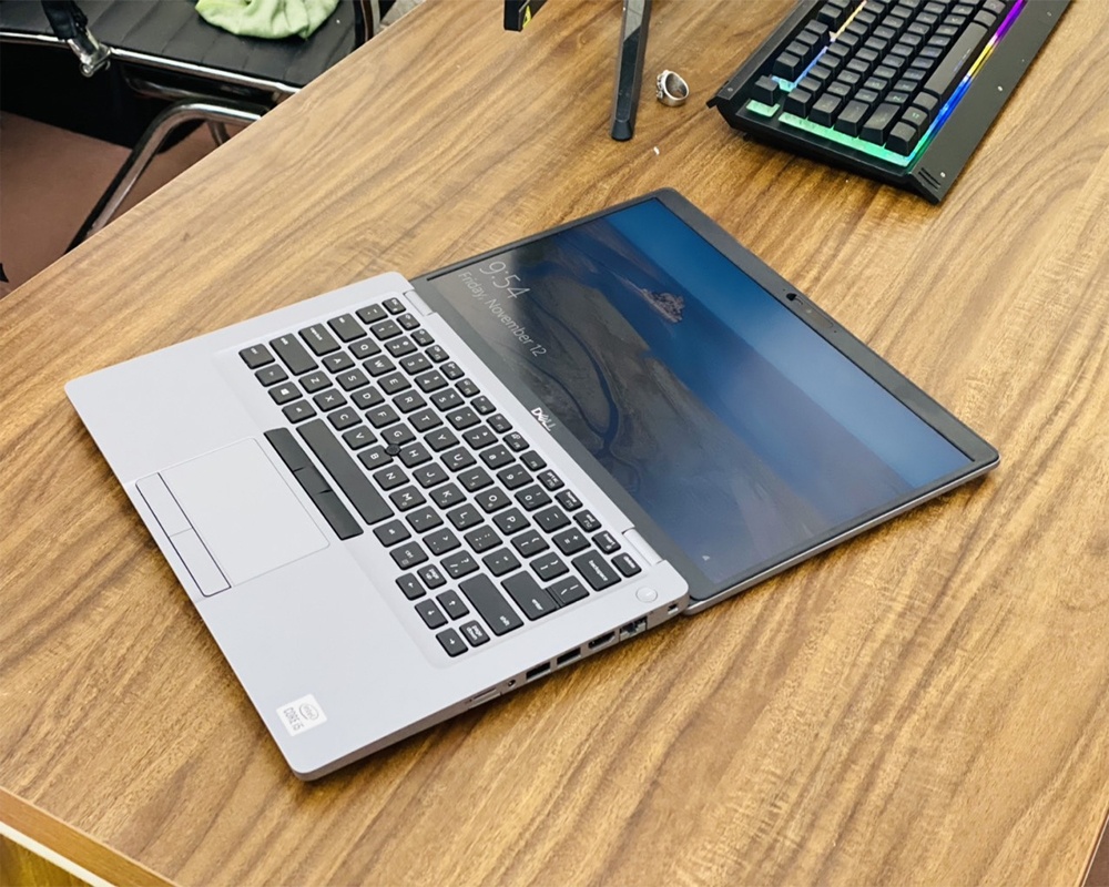 Dell Latitude 5410, E5410 cấu hình cao zin lướt 99%, Core i5, Ram 8gb, ổ cứng SSD 256gb,màn 14inch FullHD cao cấp