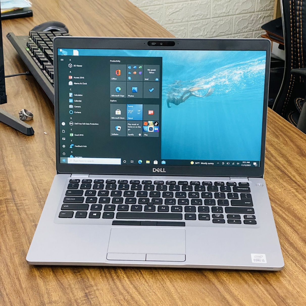 Dell Latitude 5410, E5410 cấu hình cao zin lướt 99%, Core i5, Ram 8gb, ổ cứng SSD 256gb,màn 14inch FullHD cao cấp