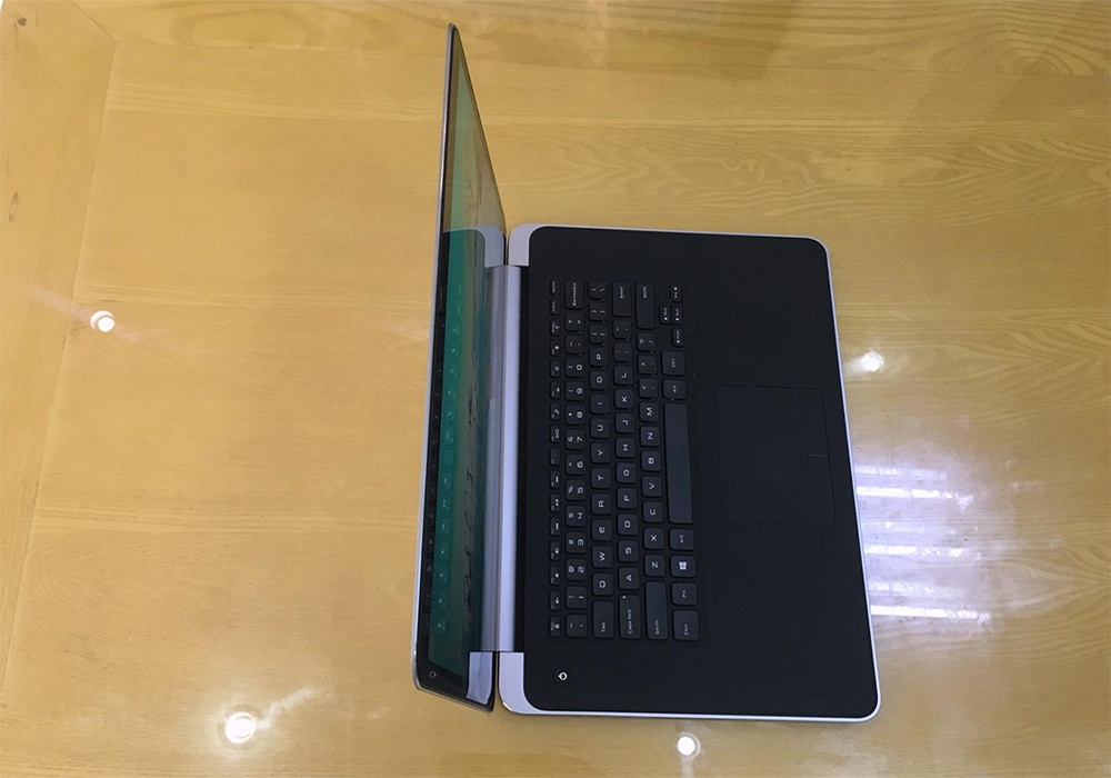 Dell 9530 cấu hình cao, Core i7, Ram 8gb, ổ cứng SSD 256gb, Cạc VGA rời, màn 15.6 FHD,máy tính văn phòng lướt 99%