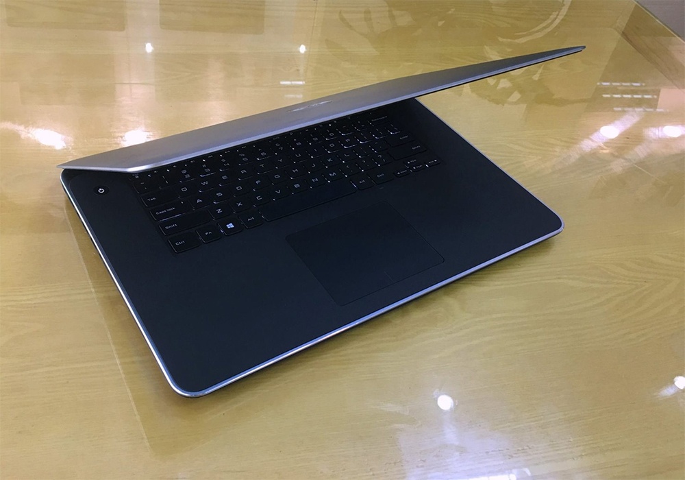 Dell 9530 cấu hình cao, Core i7, Ram 8gb, ổ cứng SSD 256gb, Cạc VGA rời, màn 15.6 FHD,máy tính văn phòng lướt 99%