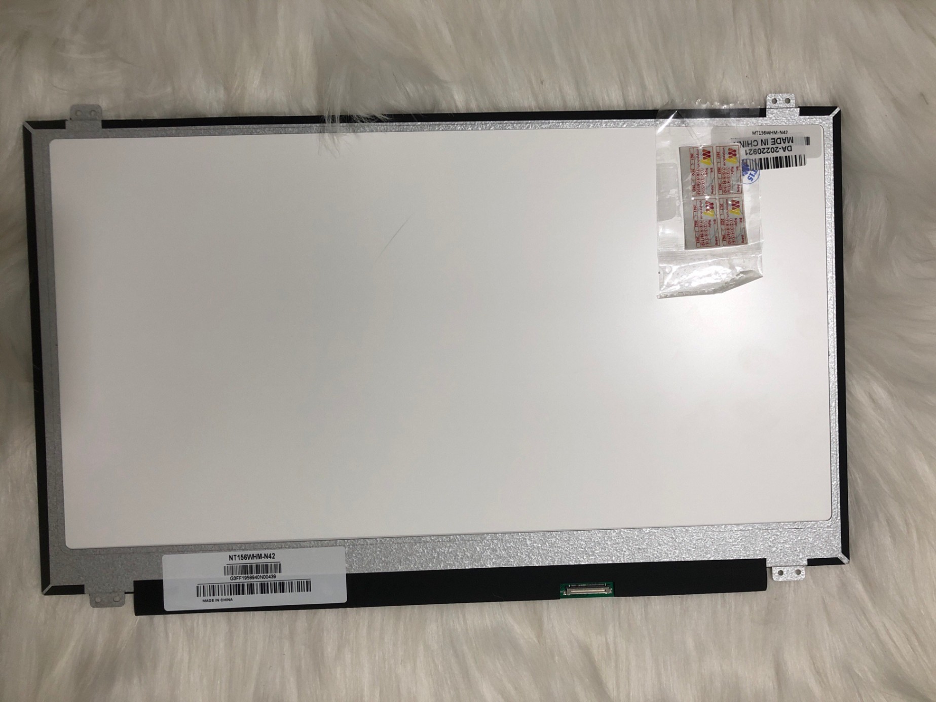 LCD 15.6 Mỏng/30 pin/viền to/có tai/HD/LN