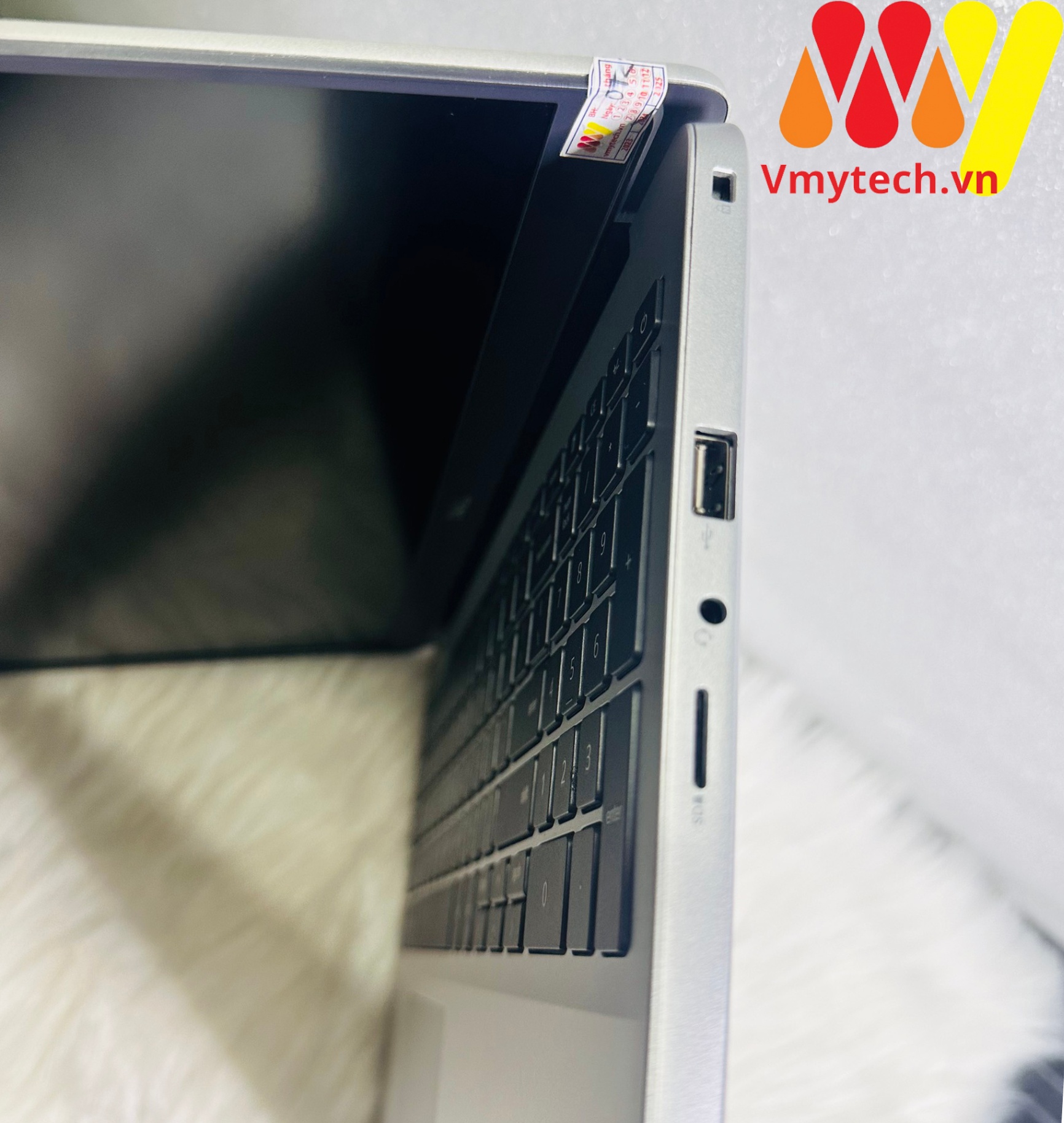 Dell Vostro 5590 Core i5-10210U, 20GB, 512GB, 15.6” FHD IPS, VGA MX230, Bạc