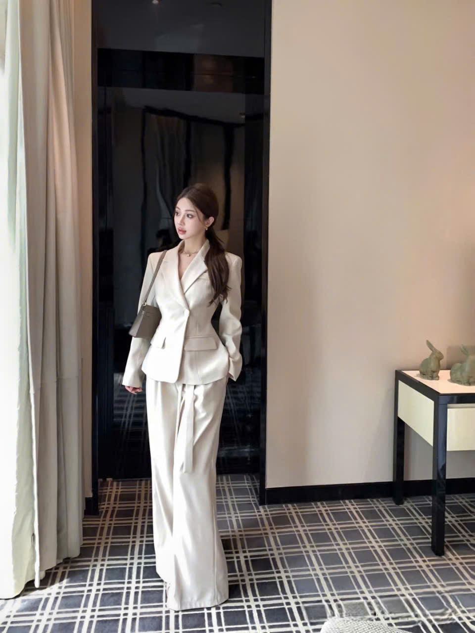 Sét Bộ Vest Be Quần Suông Có Đai