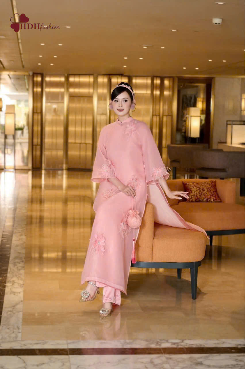 Bộ áo dài Hồng Đính Lông Vũ Mix Quần Lụa Hồng