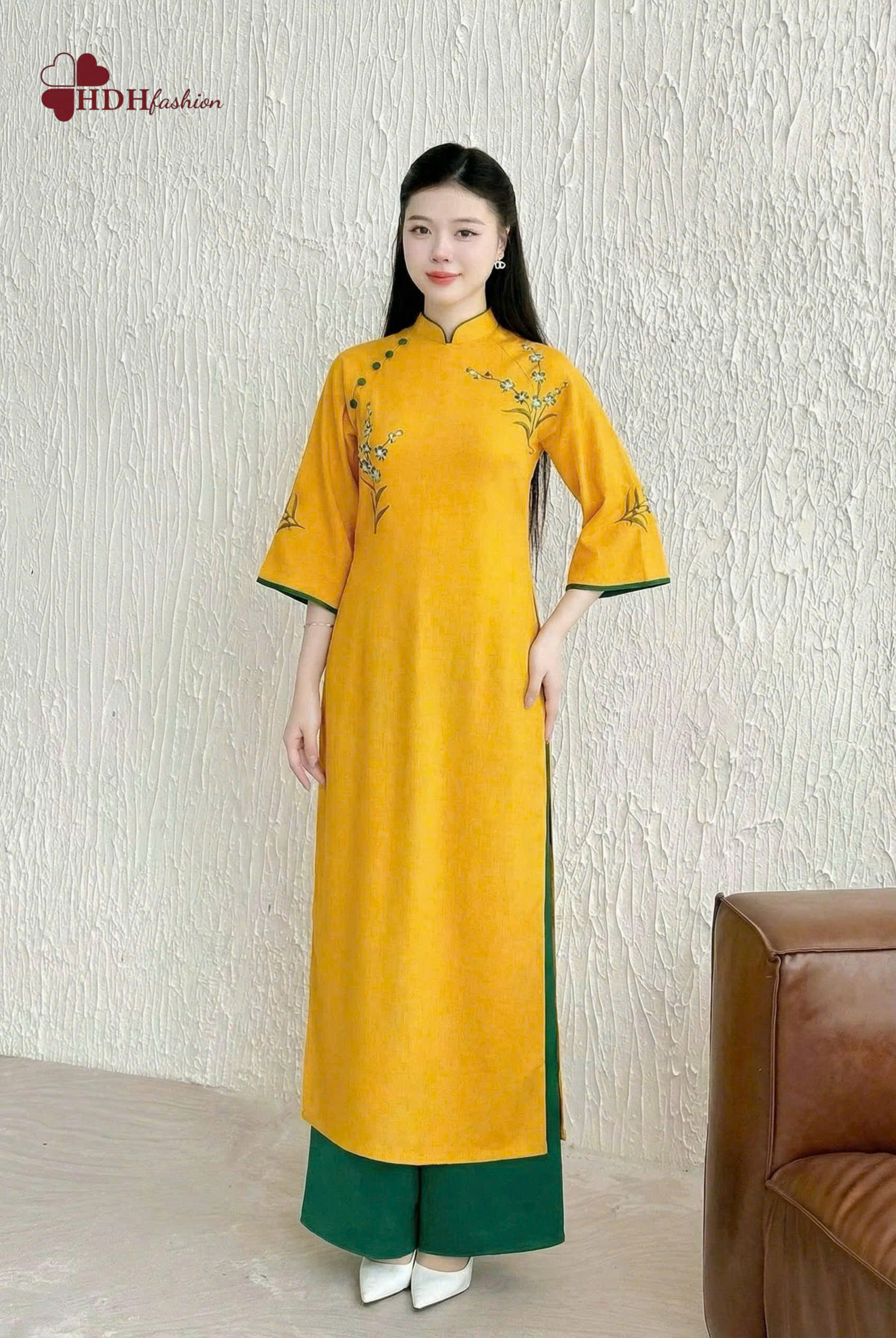 Áo dài Line Thêu Mix cùng Quần lụa xanh