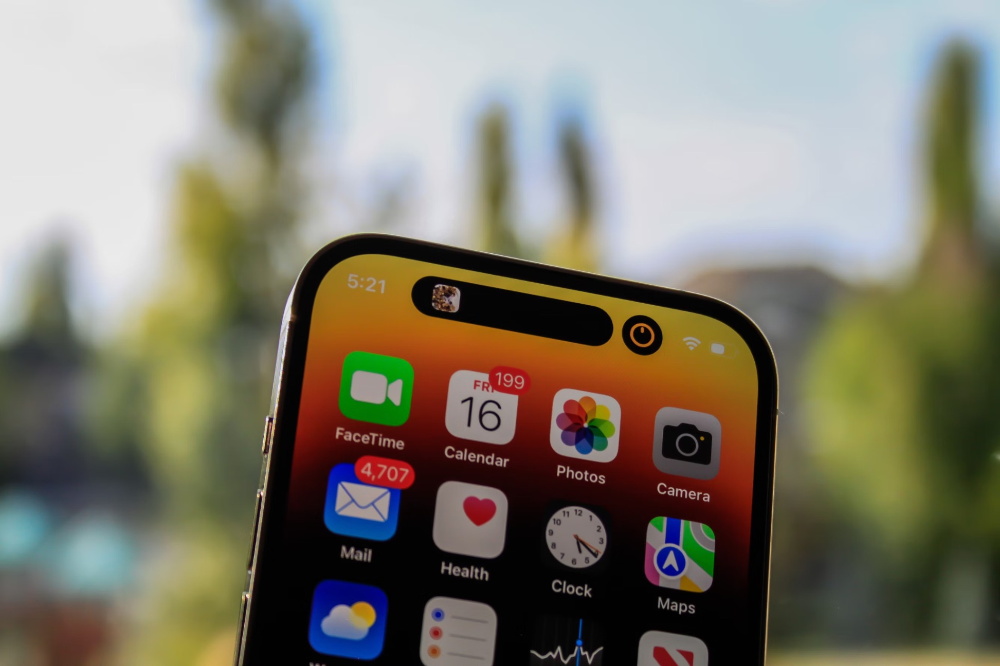 Dynamic Island là gì? Có trên iPhone nào? Cách sử dụng trên iPhone