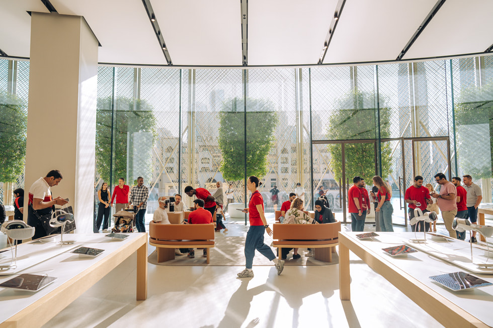 Apple-Store-tai-UAE-tam-thoi-dong-cua-do-khuyen-cao-tu-co-quan-chuc-nang-1.jpg