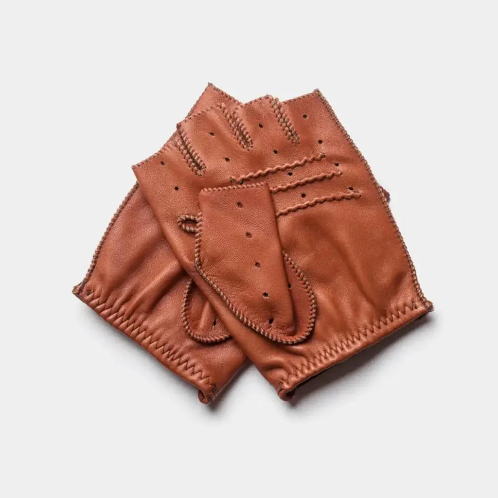 driving-gloves-brown-leather-front-1024x1024.webp