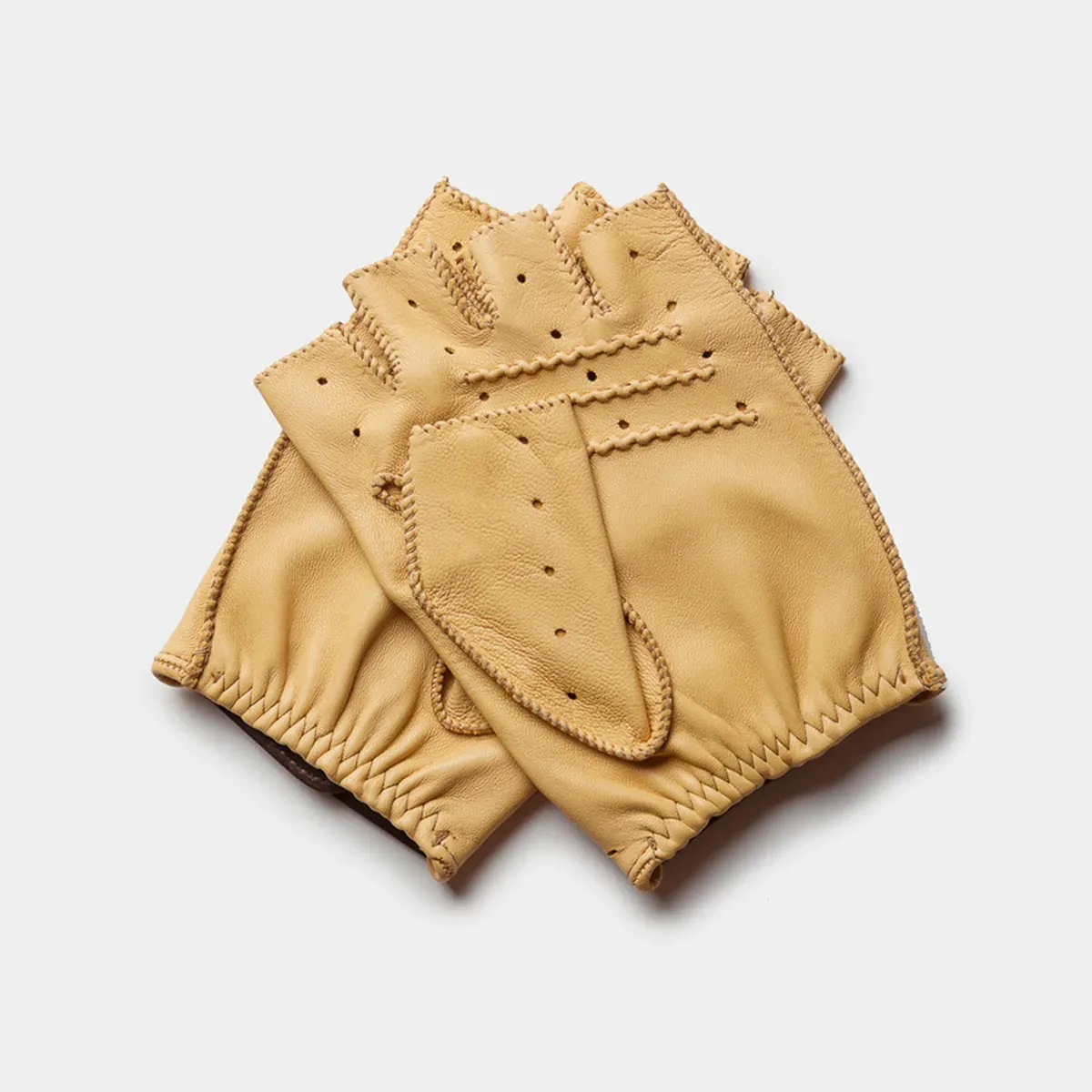 driving-gloves-yellow-leather-front (1).webp