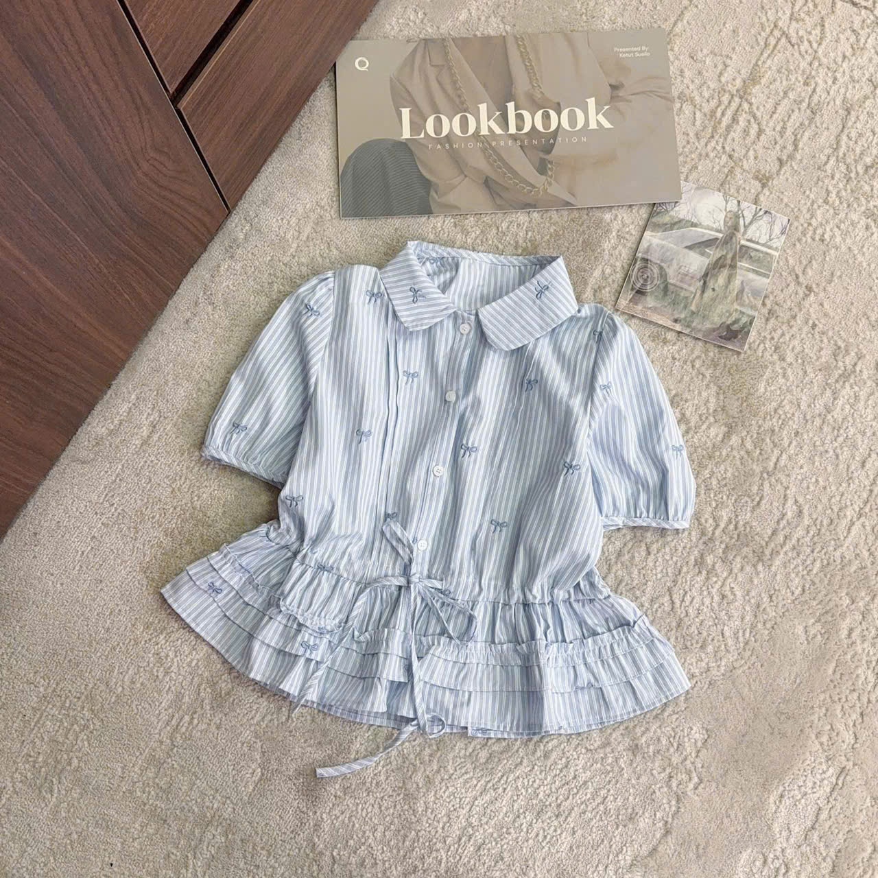 A17880 SƠ MI PEPLUM KẺ