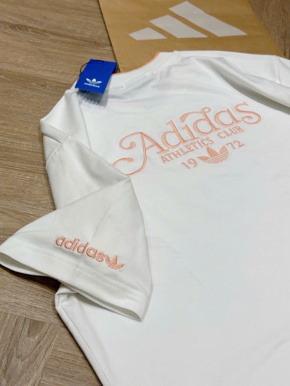 A18149 Aó adidas viền hồng