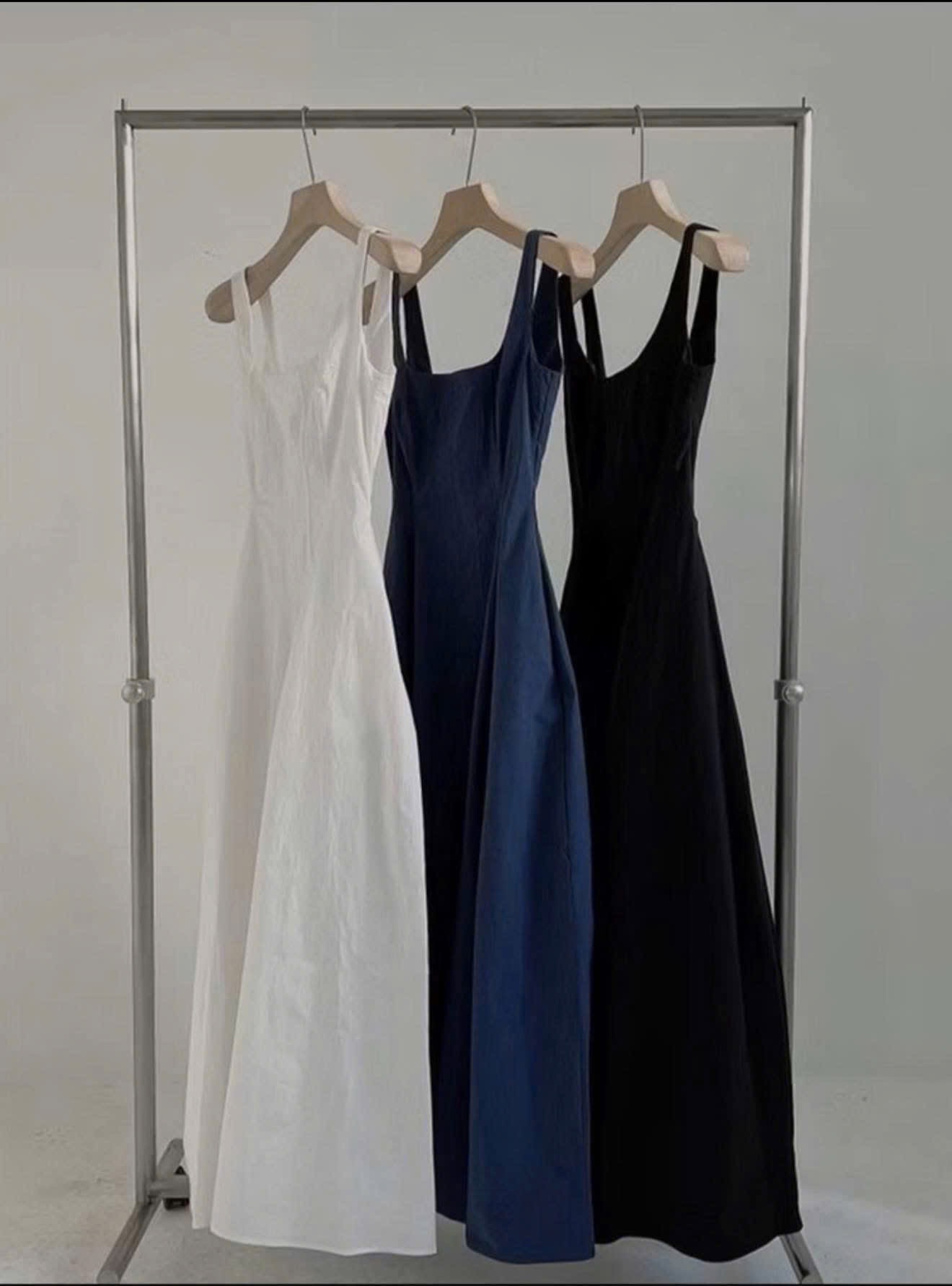 V18277 Váy maxi sn cổ U Đen - Than