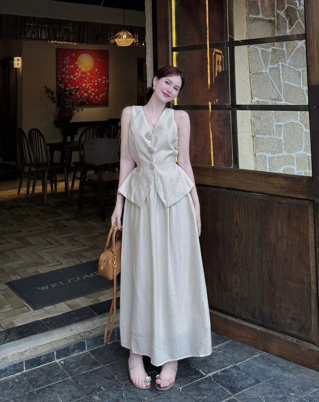 18287 SET LINEN ĐÍNH HOA MIX CHÂN VÁY