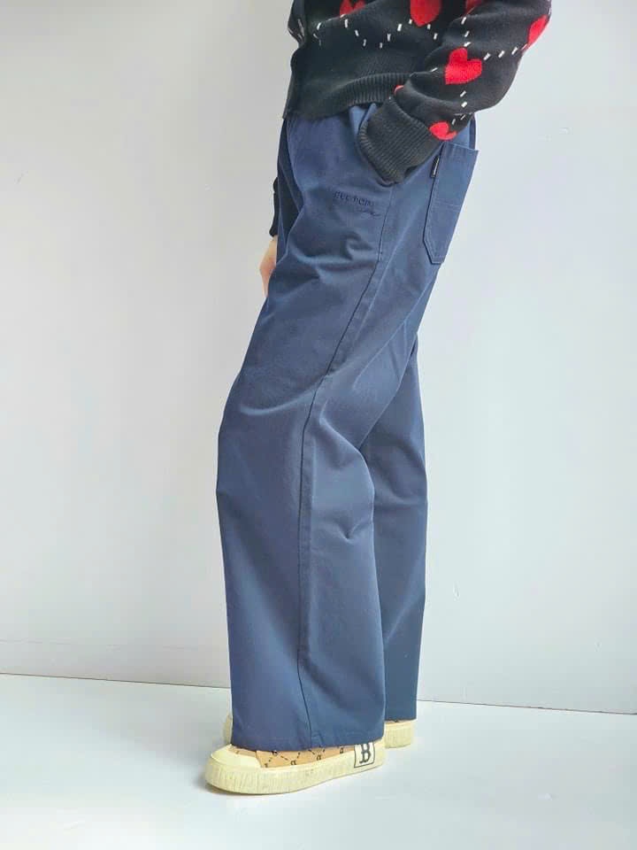 Quần suông kaki co giãn cho bé gái, cạp chun, 2 túi chéo, 1 màu navy